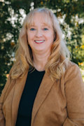 Moore, Laura Schmitt