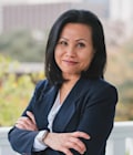 Warner, Trinh
