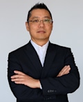 Yi, Paul